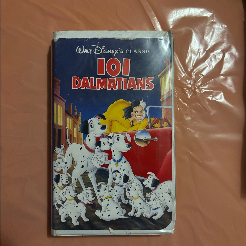 Disney 101 Dalmatians VHS - Red, White, Black